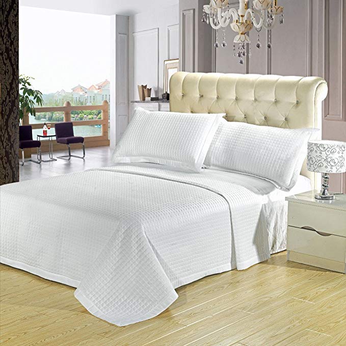 Full Size Luxury White Checkered Quilted Wrinkle Free Microfiber 3 Piece Coverlet Set