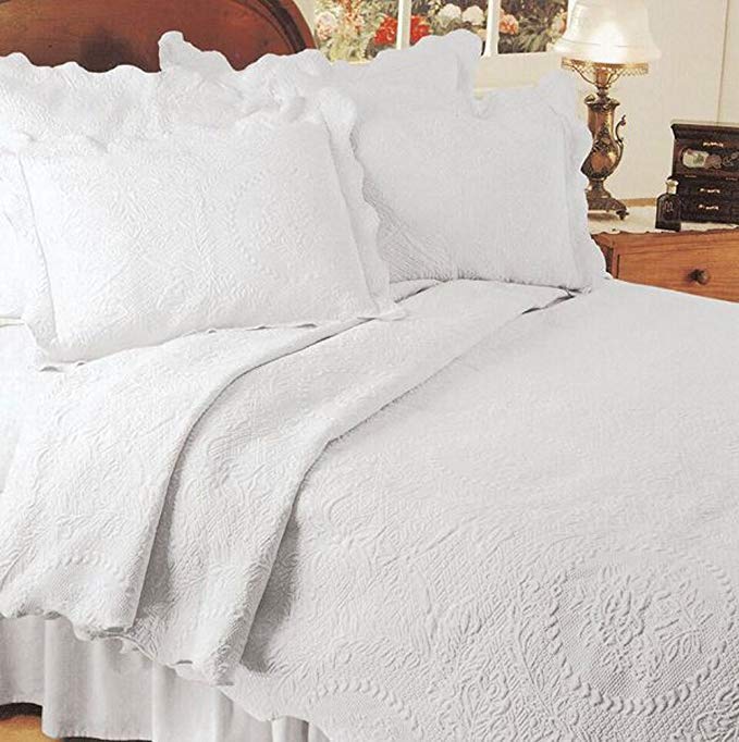 Europa Fine Linens English Rose Matelasse Coverlet,Full/Queen,White