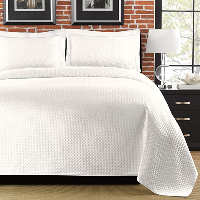 Lamont Home Diamante Collection – 100% Cotton Matelassé Coverlet