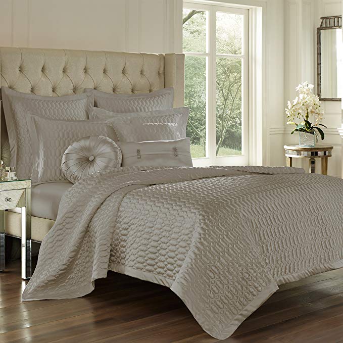 Five Queens Court Saranda Satin Geometric Quilted Coverlet King, Silver