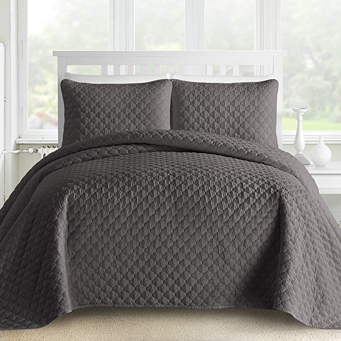 Comfy Bedding Oversized and Prewashed Lantern Ogee Quilted 3-piece Bedspread Coverlet Set (King/Cal King, Gray)