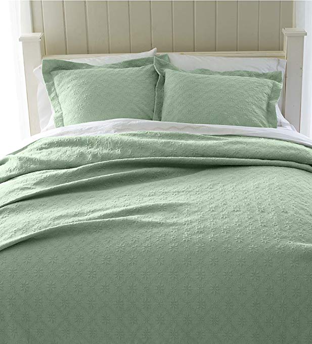 Plow & Hearth Marie Matelasse Stonewashed Queen Coverlet, Hedge Green