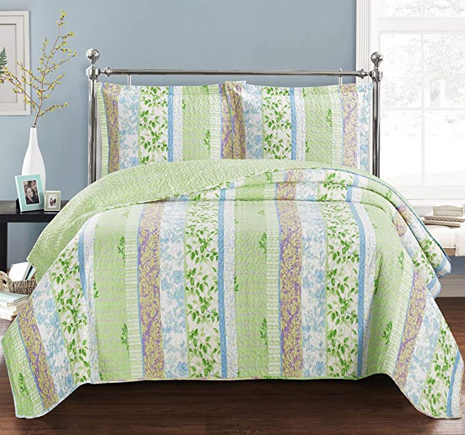 Deluxe Hayley Oversized Coverlet Set. European style Striped and floral vines printed along the stripes. Bed Cover Quilt 3 Pieces Full Set