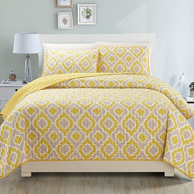 Fashion Street Gabana 3 Pc Bedspread, King Yellow